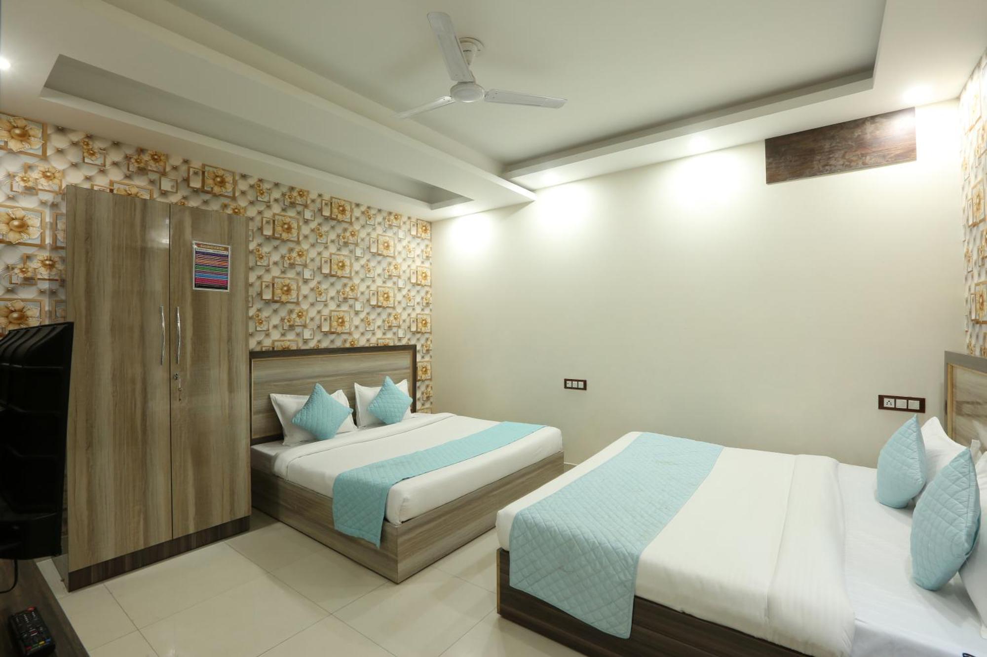 Oaks Inn Plaza Delhi Airport New Delhi Ngoại thất bức ảnh