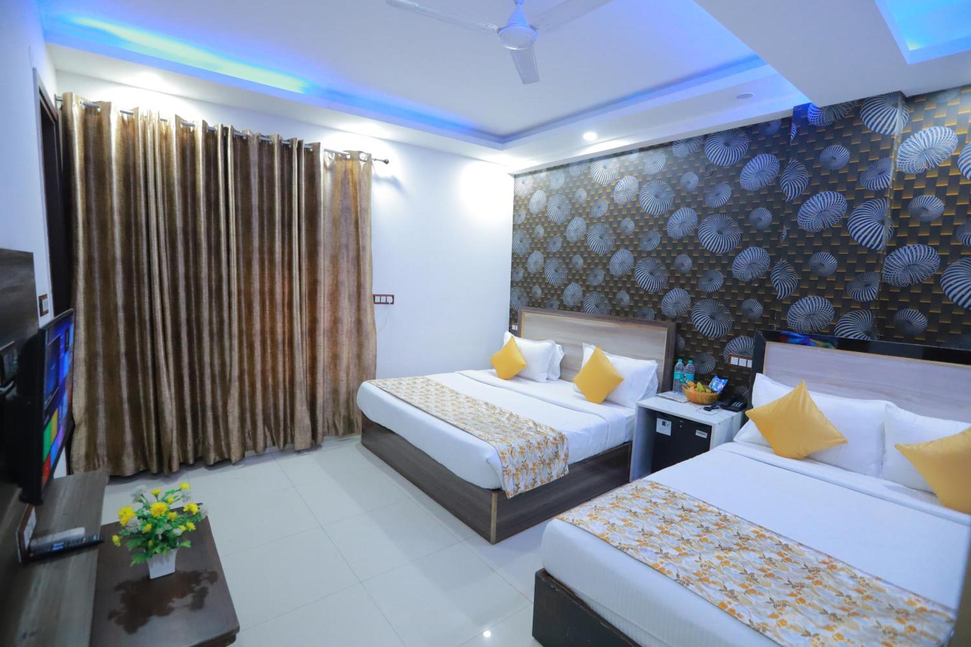 Oaks Inn Plaza Delhi Airport New Delhi Ngoại thất bức ảnh